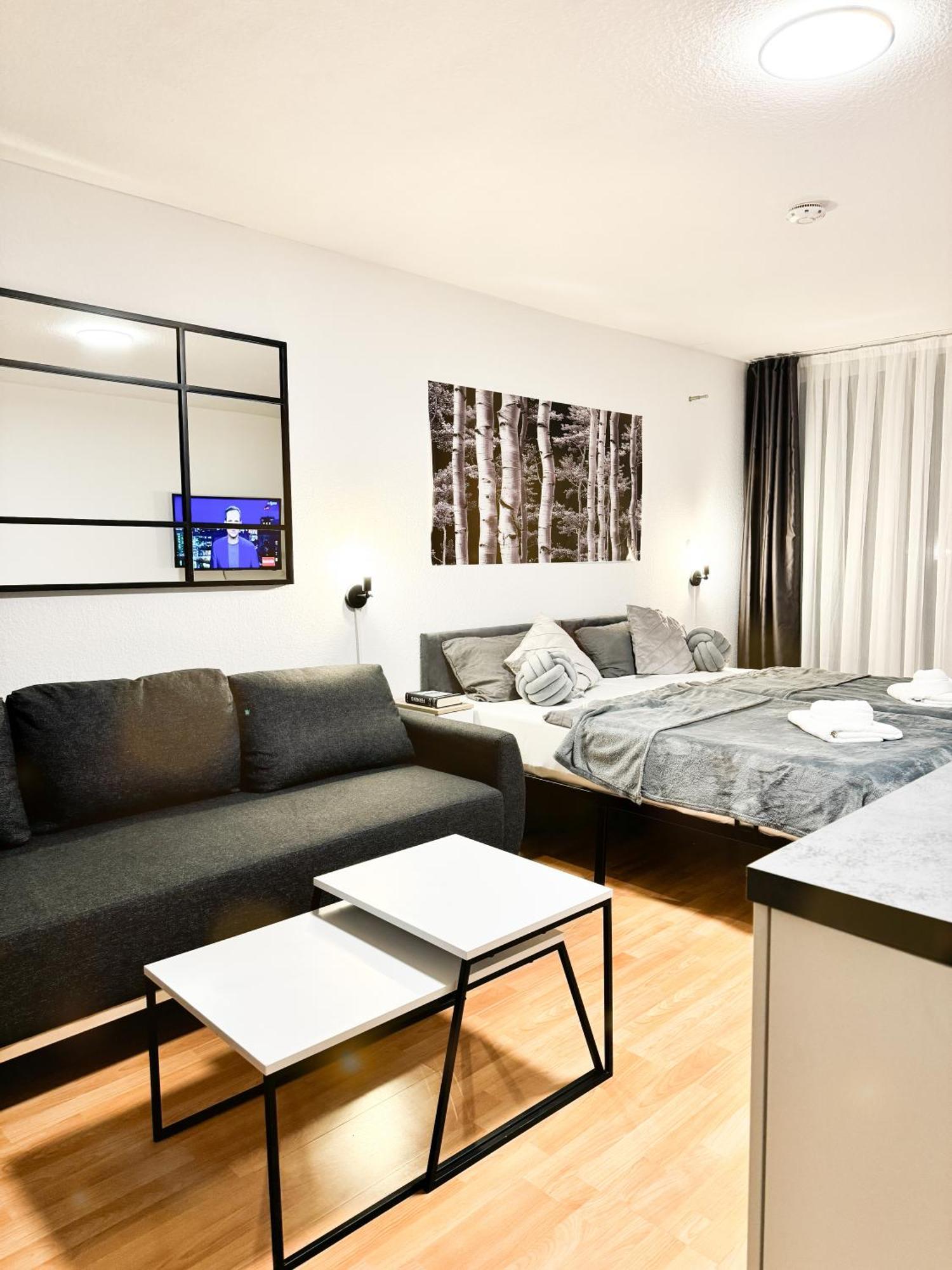 Modern Living In Karlsruhe - Frieden Apartments Exterior foto