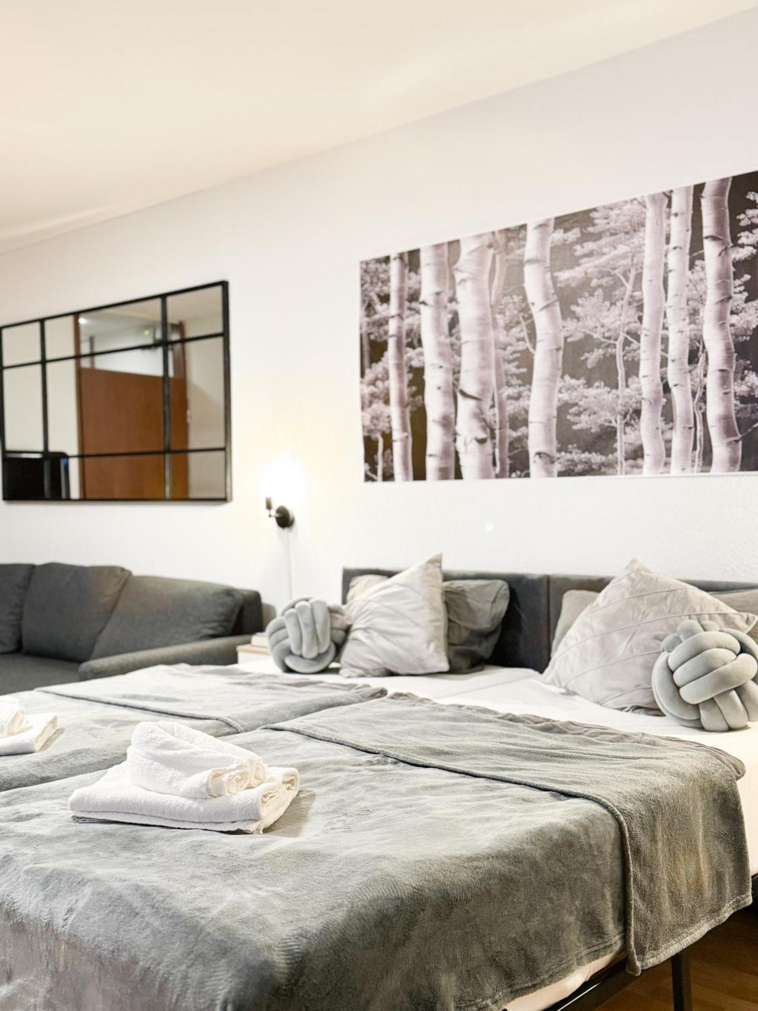 Modern Living In Karlsruhe - Frieden Apartments Exterior foto