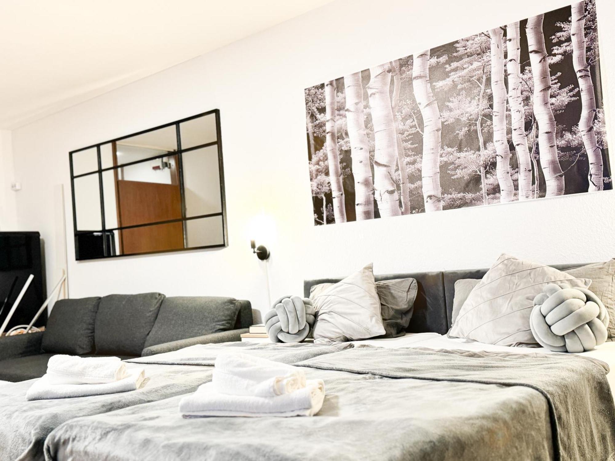 Modern Living In Karlsruhe - Frieden Apartments Exterior foto
