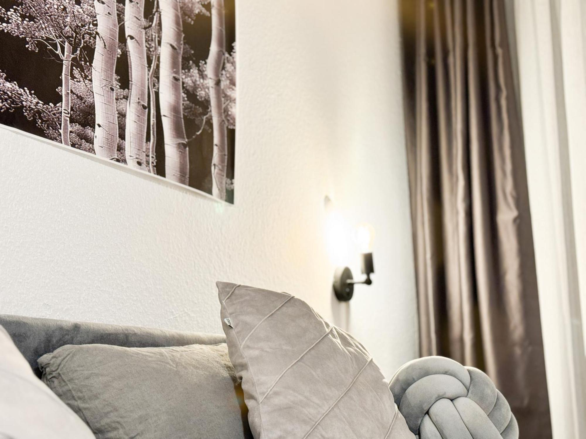 Modern Living In Karlsruhe - Frieden Apartments Exterior foto